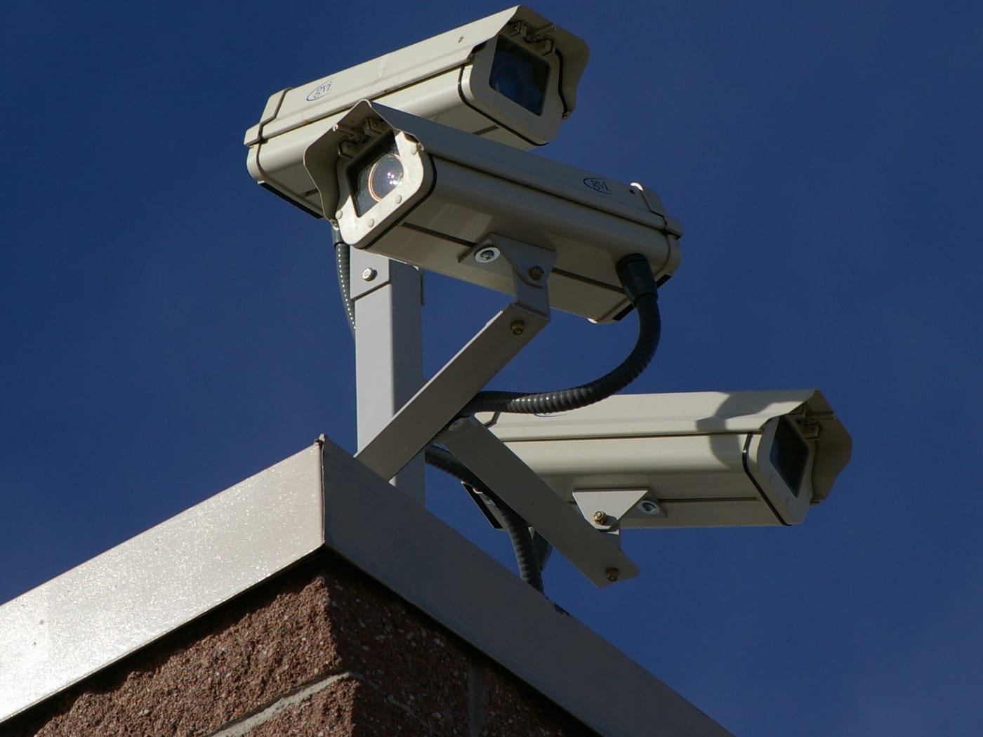 Security Cameras & Equipment